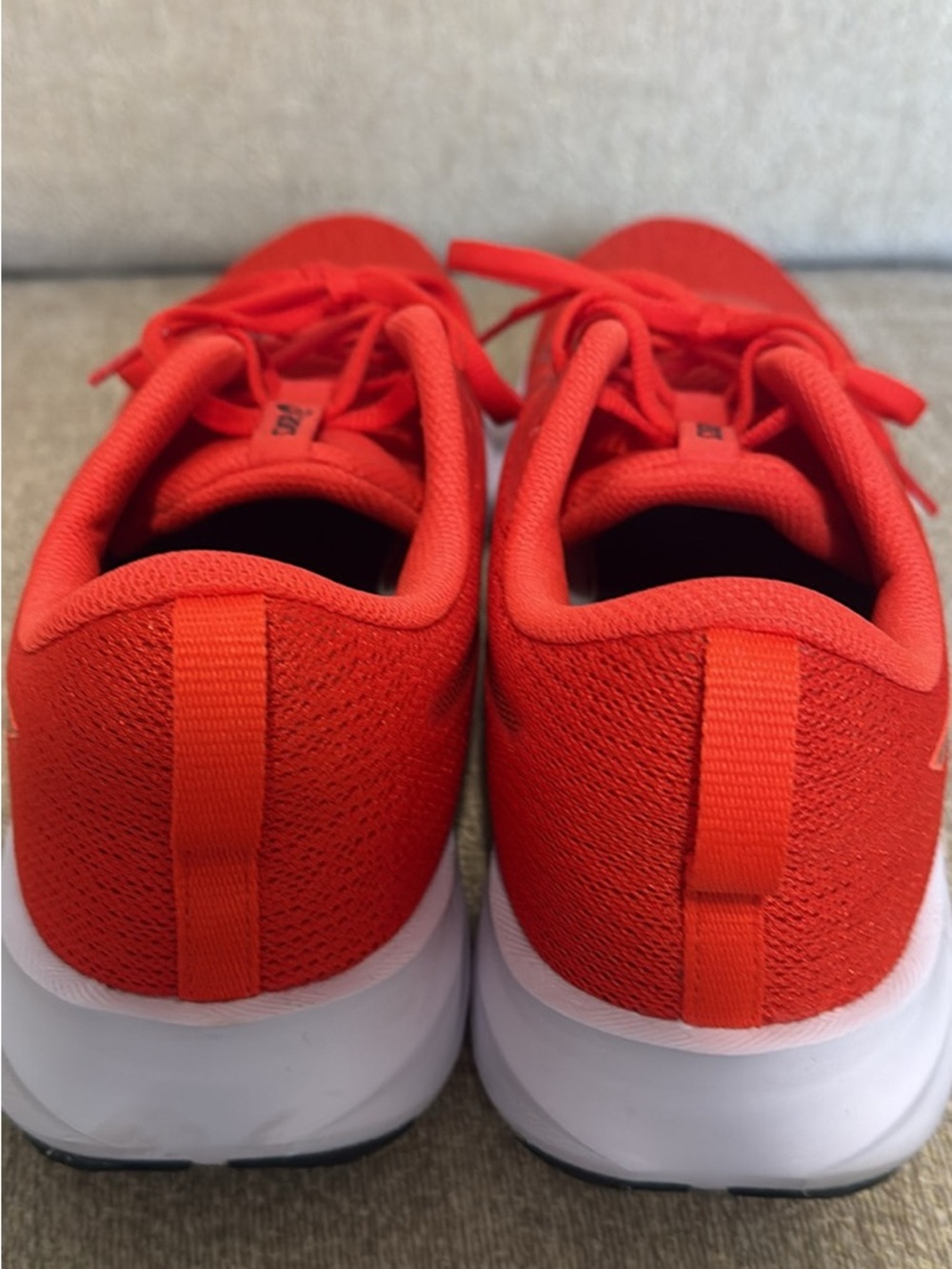 ASICS Men’s Orange 1011B334 size 11 - Picture 3 of 5